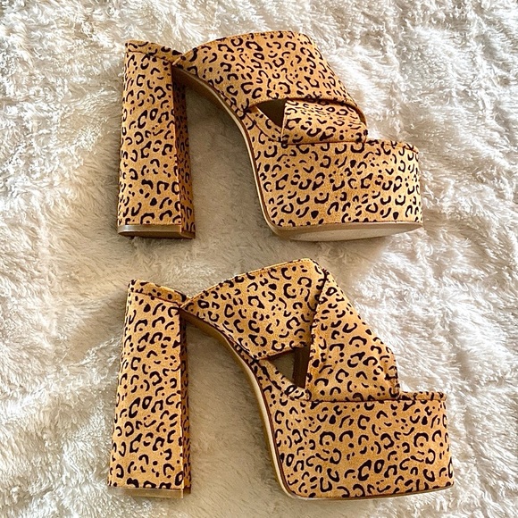 🐆YAYA PLATFORM HEELS🐆 - Picture 4 of 9